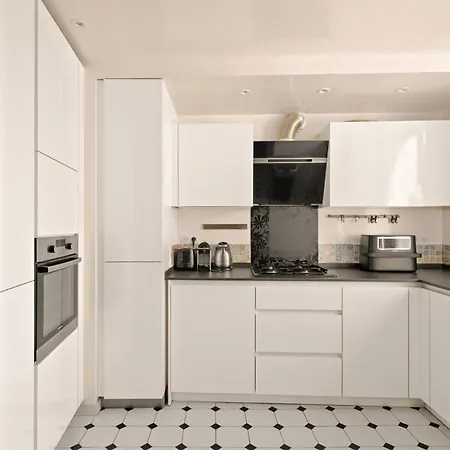 Apartament Kandinsky With Balcony *